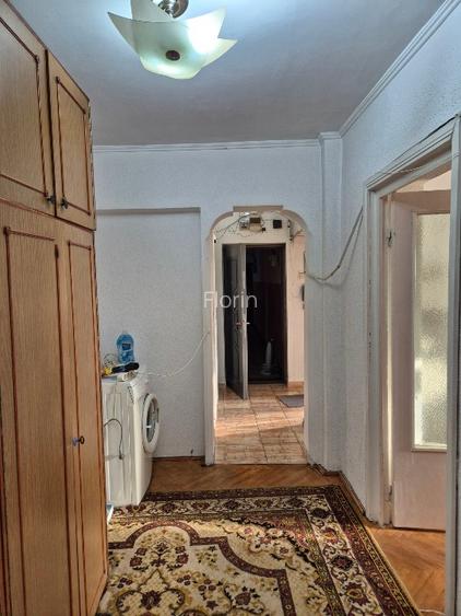 Persoana fizica vand apartament 3 camere 78 mp decomandat Bd Pacurari - 8