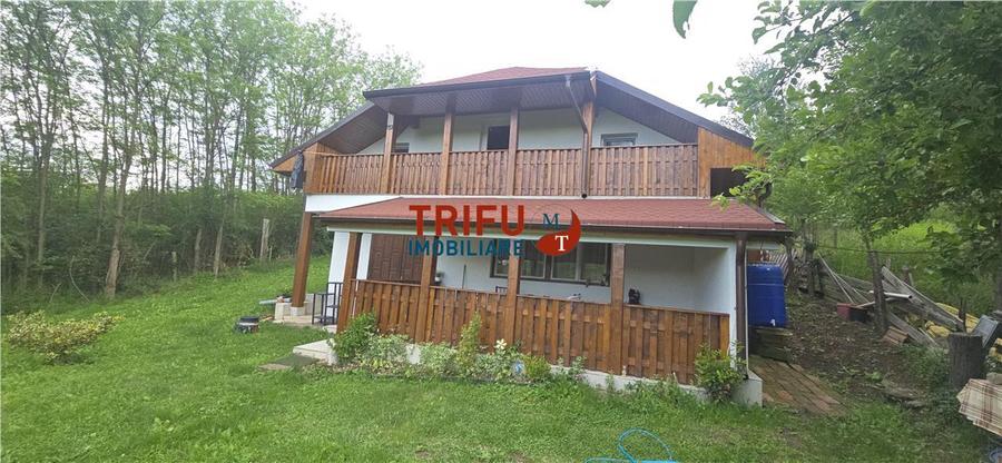 Casa de vanzare in Alba Iulia 5 camere 2300 mp teren