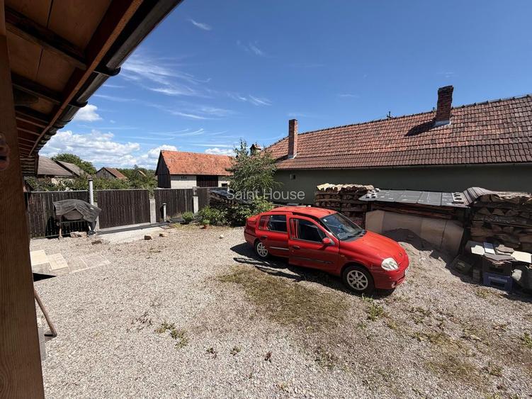 Casă de vanzare 6 camere 220 m² utili cu 376 M² teren la șosea - 27