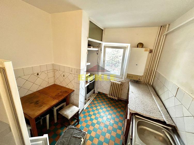 De vanzare apartament cu 2 camere, zona Capat 1.