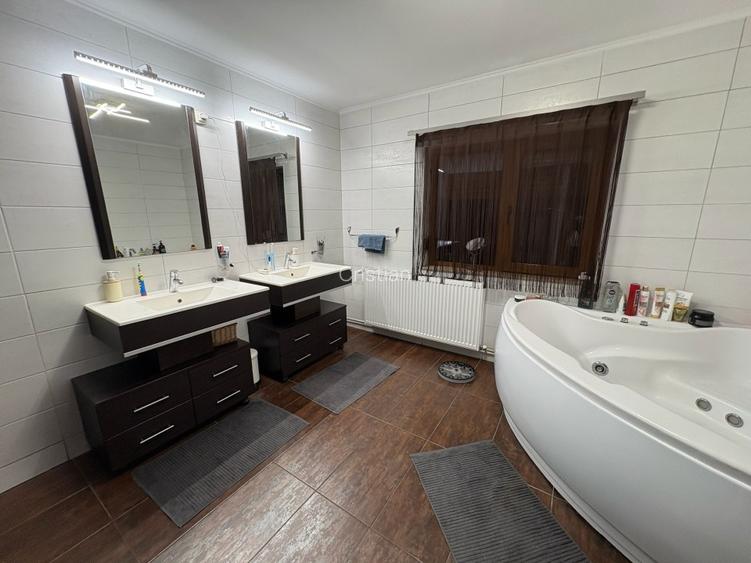 Duplex  - zona Trocadero mobilat si utilat proprietate personala - 7