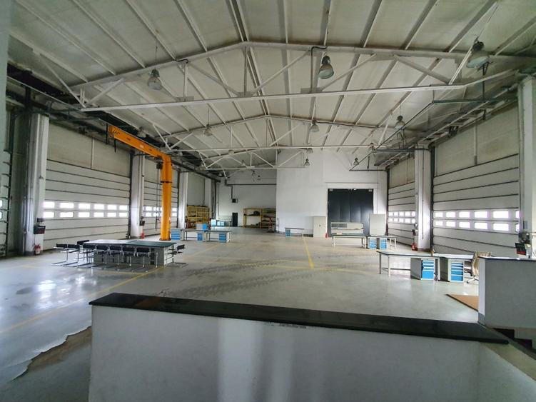 Proprietate imobiliara - Showroom Utilaje Agricole si Depozite/Hala service