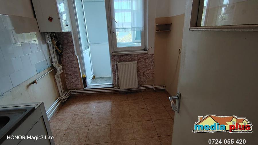 Apartament 2 camere, semidecomandat – Mazepa I