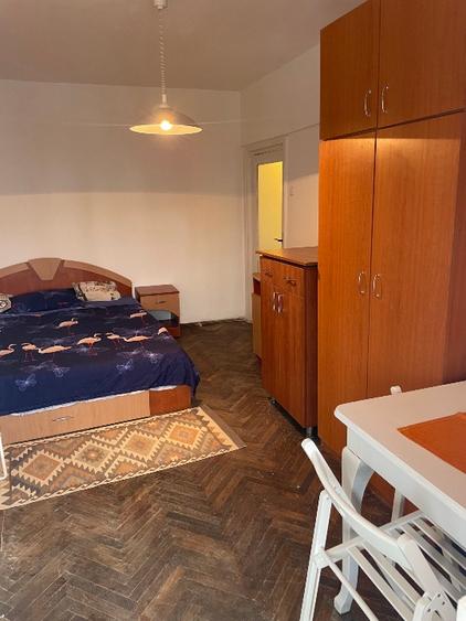 Garsonera in zona Bd Unirii (intre Piata Unirii si Piata Alba Iulia)