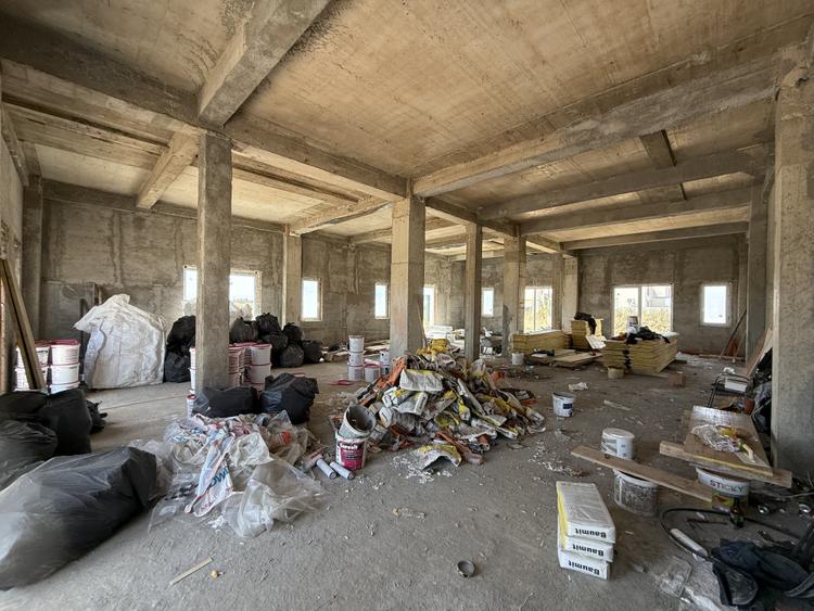 Spatiu Comercial (SAD) 92 mp utili, la asfalt -  Urseni