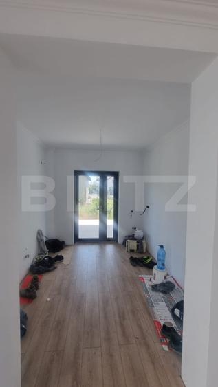 Casa de vanzare, 245 mp, teren 400 mp, zona Strejnicu