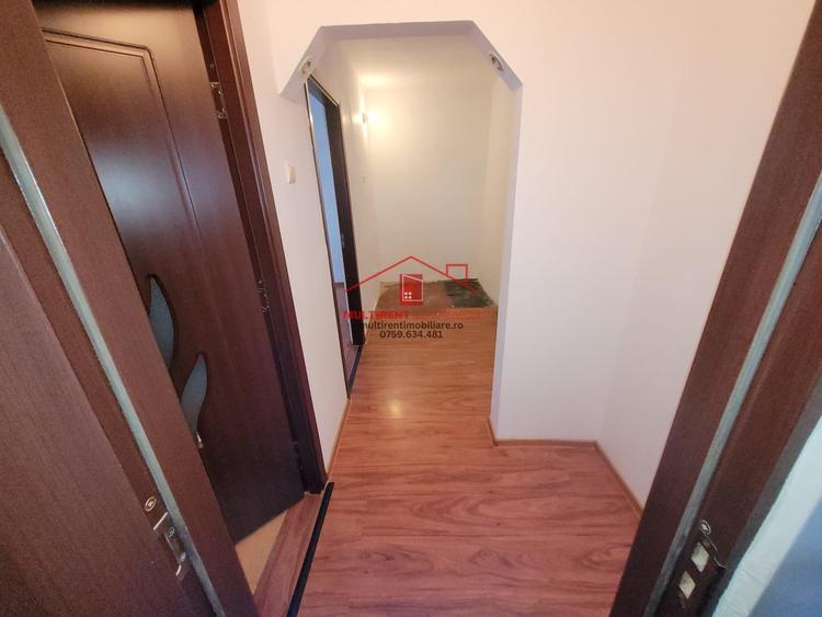 De vanzare apartament 3 camere - cu centrala pe Gaz!