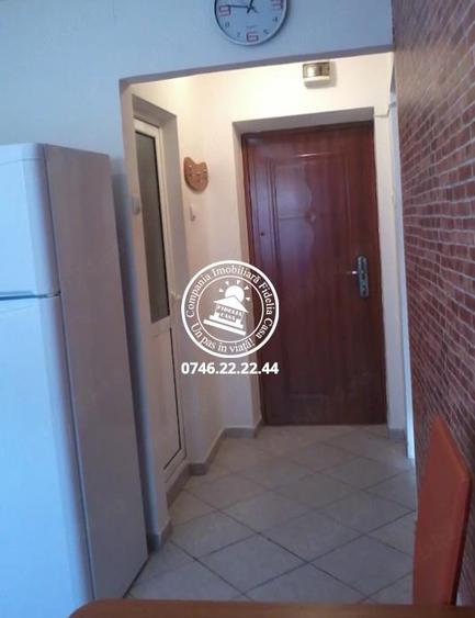 Garsoniera in zona Podu Ros