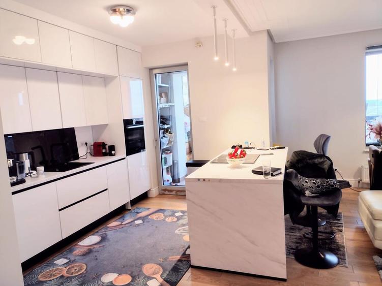 APARTAMENT CU 4 CAMERE, 105 MP+TERASA 35MP ASMITA GARDENS, PRIVELISTE SUPERBA
