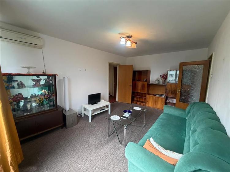 Apartament 3 camere Metrou 1 Decembrie 1918