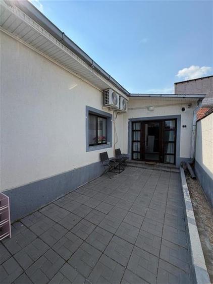 Casa Renovata si Mobilata Complet - Pozitionare Excelenta - Aproape de Delfinari