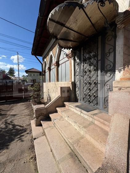 Casă de vânzare pentru renovare sau demolare – zonă premium Caraiman – Republici