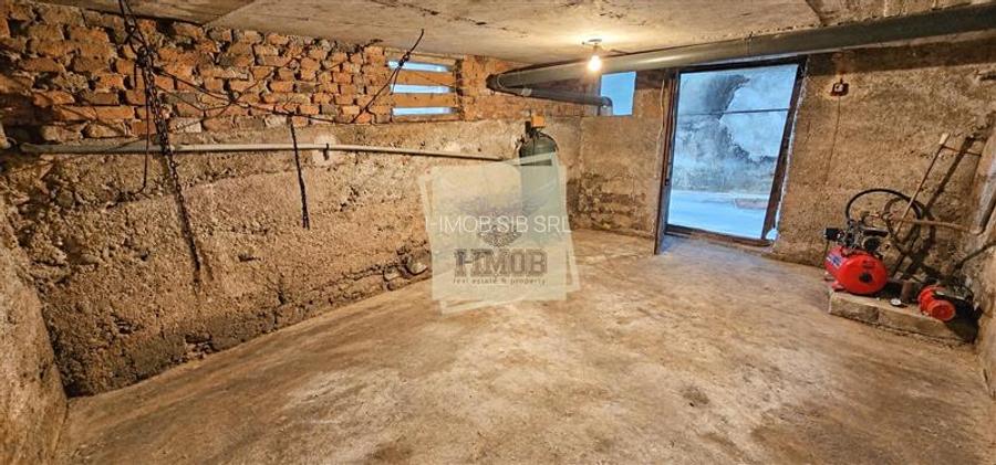 Casa saseasca cu potential remarcabil in Cisnadioara - 5