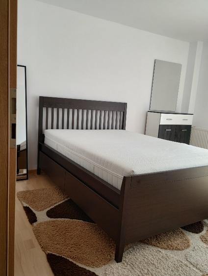 Închiriez apartament cu doua camere, decomandat
