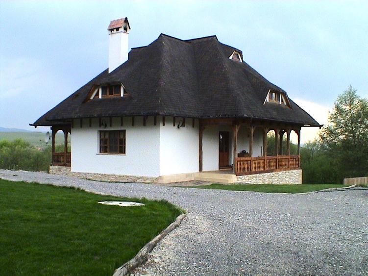 Casă individuală 180 mp | Curte 3.000 mp | Garaj | Sălicea