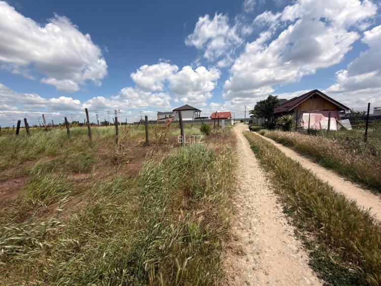 Teren intravilan de vânzare, 670 mp, Deschidere 18,5 m, zona Albești - 3