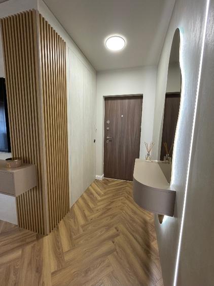 Proprietar vând ap 3 camere Florești, două băi, bloc cu lift