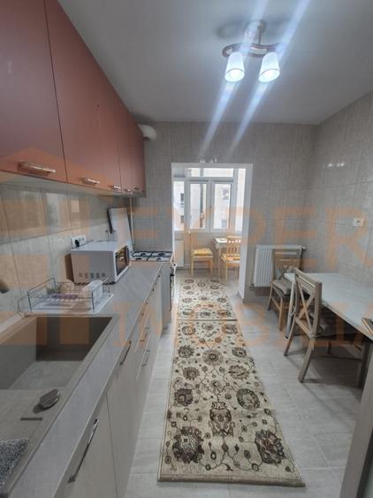 Apartament de închiriat – 2 camere decomandat, zona Dacia, proaspăt renovat