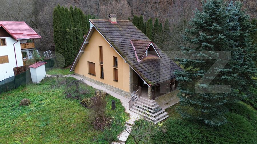 Casă de Vacanță pe Valea Ighielului – 3 camere, 2500 mp curte