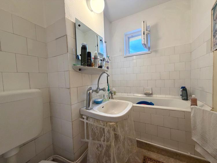Apartament cu 2 camere, 52 mp utili + balcon 3 mp - CETATE