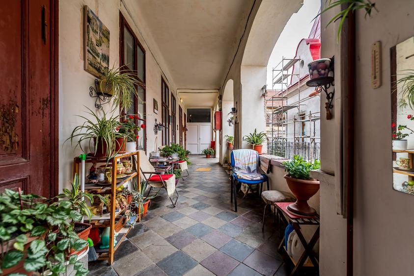 Apartament 2 camere Str. Lucian Blaga, clădire în renovare completa