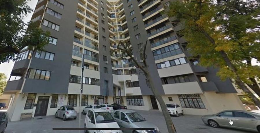 Apartament 3 cam. Decomandat. Loc parcare acoperit. 10 min metrou. An 2017.