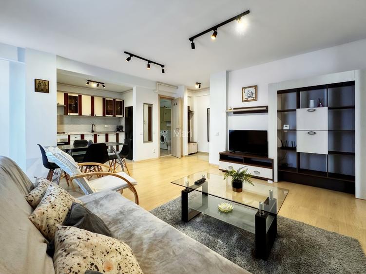 Închiriere Apartament 2 Camere, Zona Moinești (Gorjului/Valea Ialomiței) Parcare - 2
