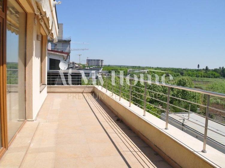 Apartament spatios si luminos cu 4 camere, vedere directa lac, 2 parcari, boxa