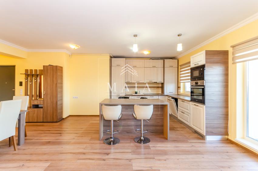 Penthouse 3 camere, la 5 min de centru, parcare privata