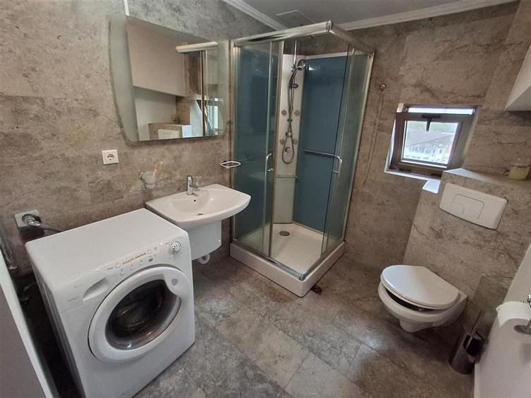 Penthouse 4 camere terasa 50mp parcare zona Centrala