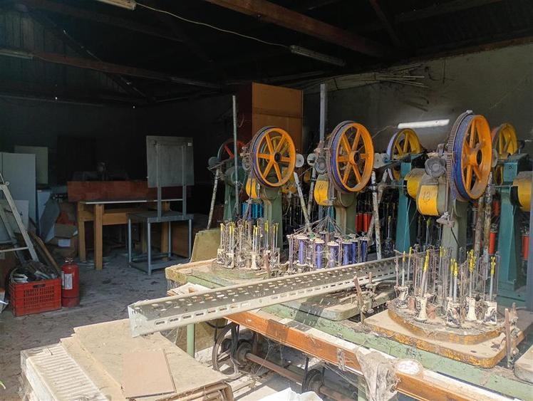 Hala industriala + Casa+ 9650 mp teren