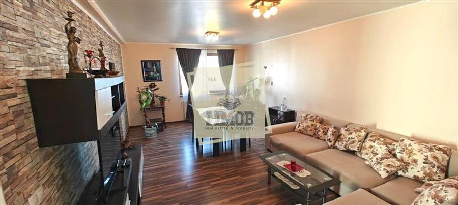 Apartament 3 camere terasa 80 mp si curte 145 mp zona Calea Cisnadiei