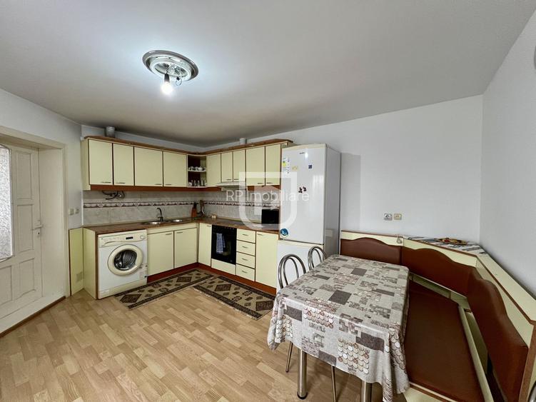 Casa de vacanta spatioasa de vanzare 6 dormitoare in Gura Humorului - 14