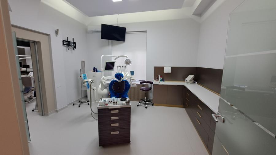 BUSINESS LA CHEIE IN VILA RENOVATA - CLINICA STOMATOLOGICA