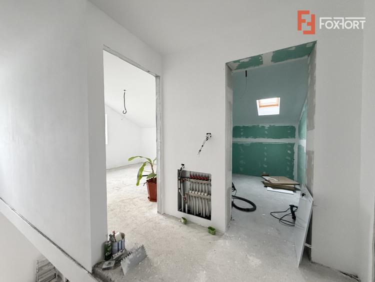Duplex la cheie cu 3 camere, toate utilitatile - in Mosnita Veche