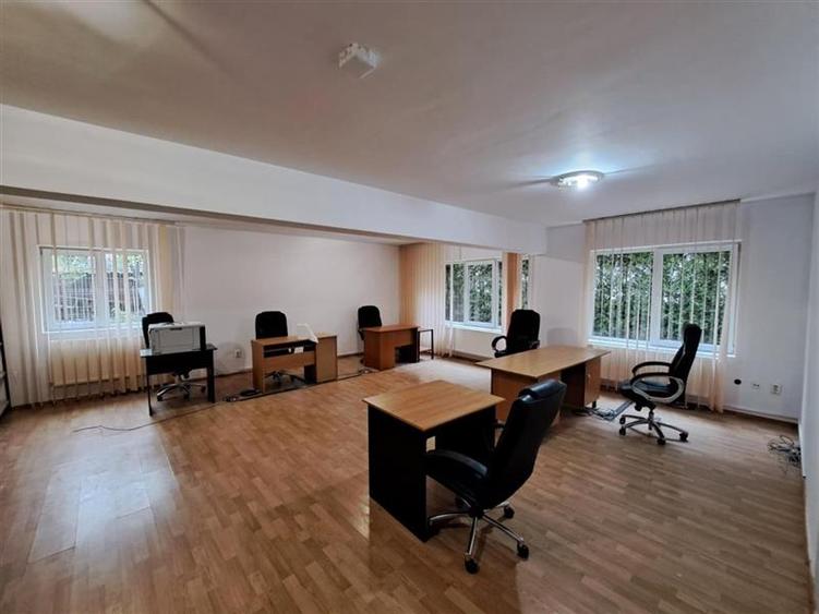 Spatiu pentru birouri, 57 mp utili, situat in cartierul Zorilor!