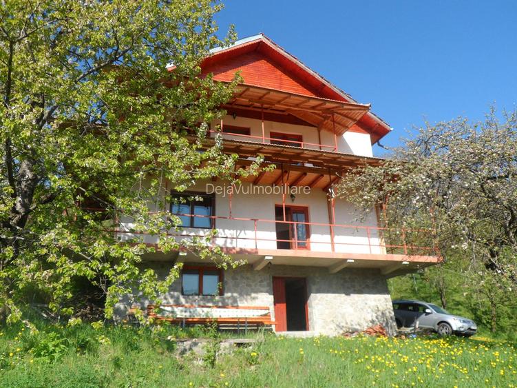 Vila Valea Doftanei 7 Camere,5 Bai ,Vedere Panoramica - 4290 Mp