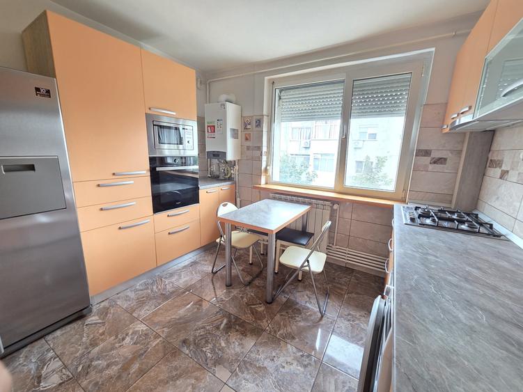Apartament 3 camere Mazepa 1 ETAJ 3