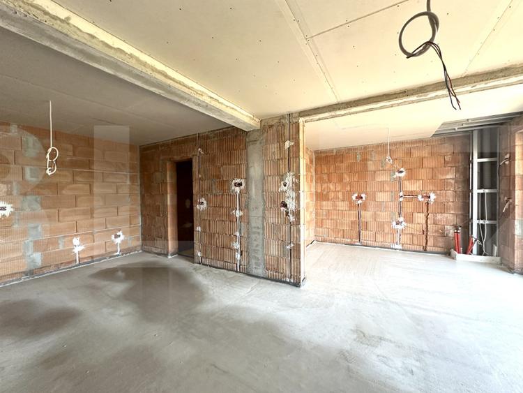 Apartament cu 3 camere, etaj intermediar, terasa, Braytim