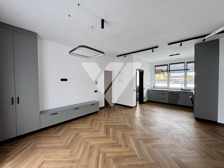 Apartament NOU 3 camere etaj 2, decomandat, 2 locuri parcare Turnisor