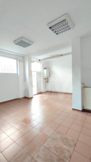 SPATIU COMERCIAL DE INCHIRIAT VALEA AURIE 102 mp - 12