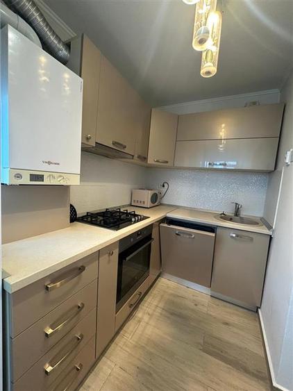 Inchiriere Apartament cu 3 camere Decomandat Palas Mall