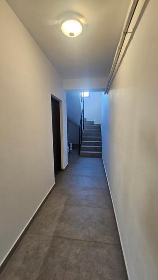Banu-Manta, Viluta compusa din din 4 apartamente , 6 locuri parcare, nemobilata.