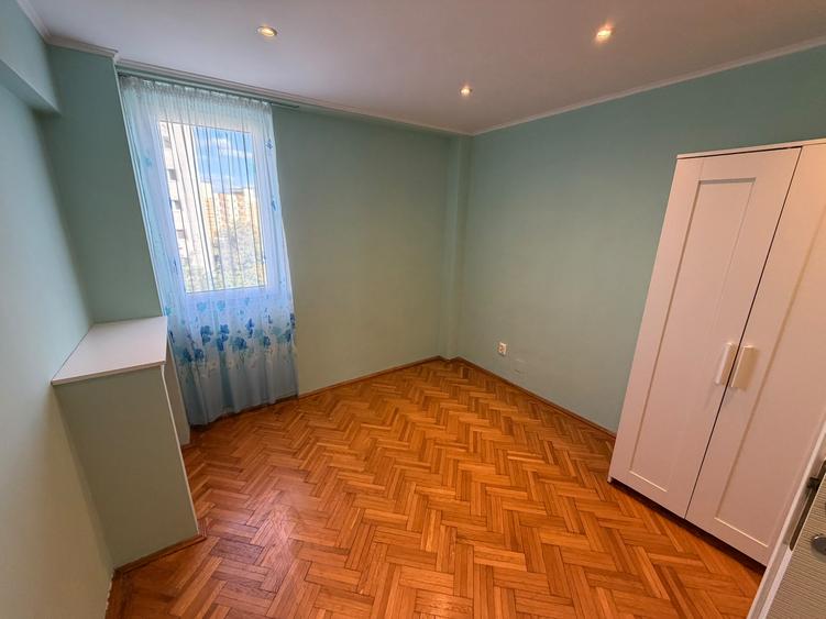 Titan 3 Camere Bloc Reabilitat Instalatii Schimbate 12 Min Metrou