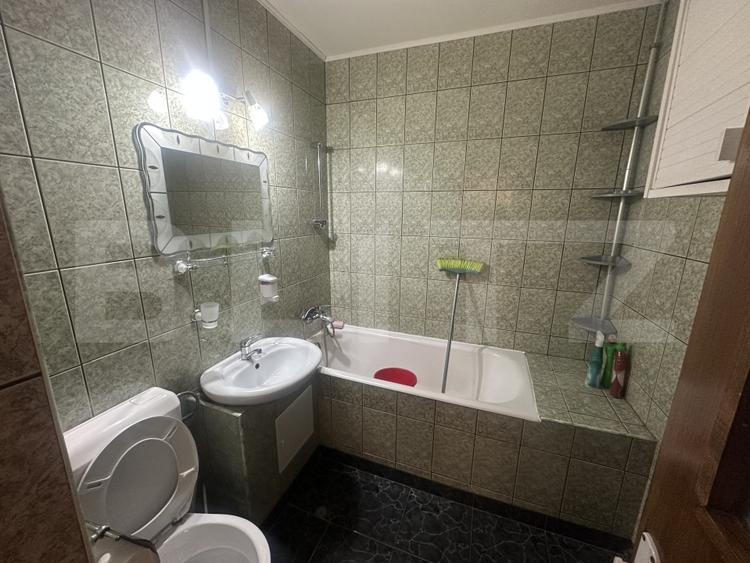 Apartament 3 camere, 70 mp, Micro 16