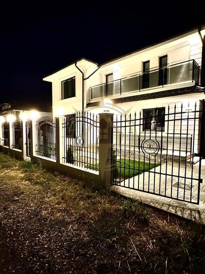 DOM00275 - Vila de vanzare 5 camere Buftea