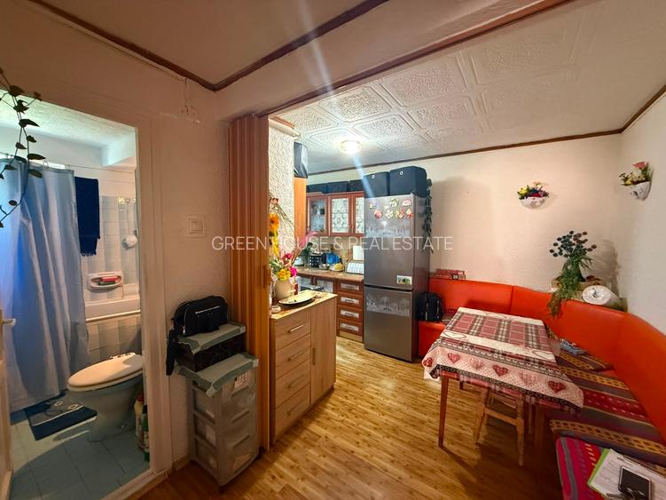 Apartament 3 camere-decomandat-bloc de caramida-zona Sc. Gen. Andrei Saguna - 5