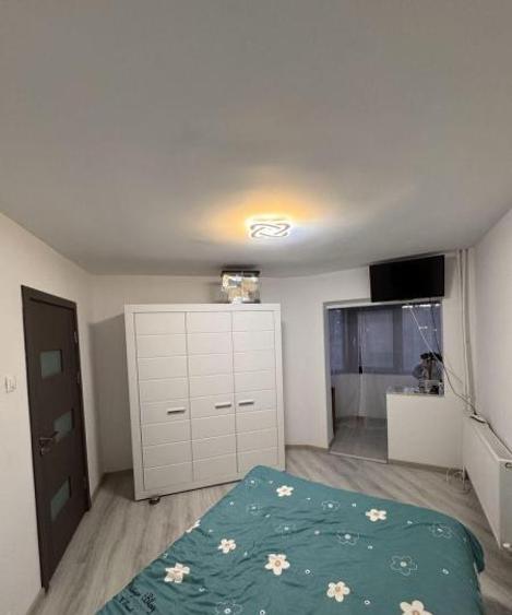 Apartament 2 camere decomandate zona Far