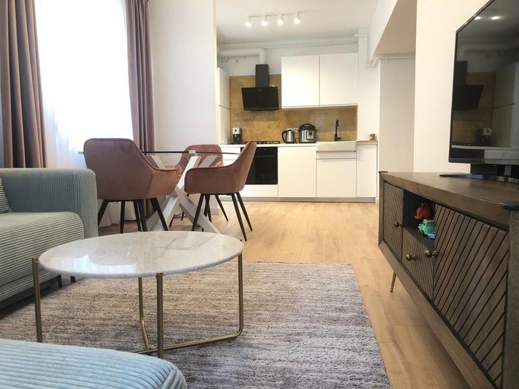 Moghioros Park Residence // Ultramodern // Mobilat/Utilat