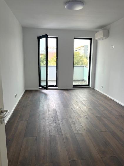 Spatiu birouri, imobil nou, apartament 3 camere